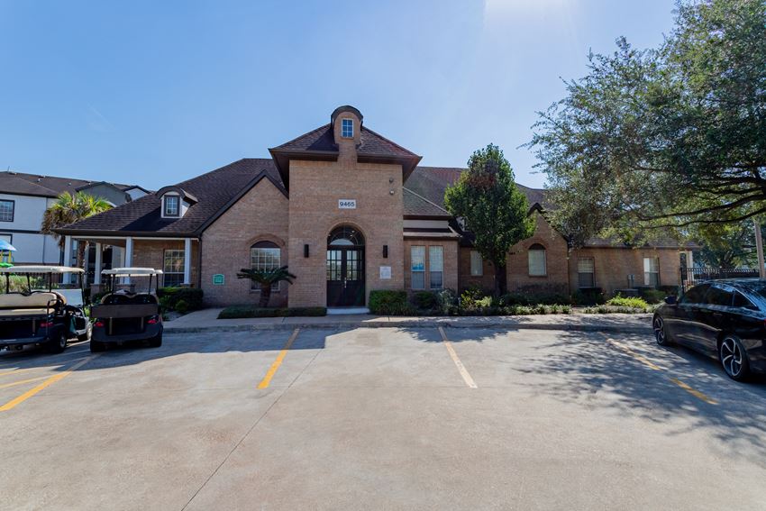 The Life At Clearwood Apartments, 9465 Clearwood Drive, Houston, TX